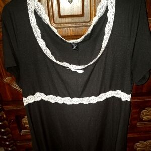 *Women's Black dress w/white lace design